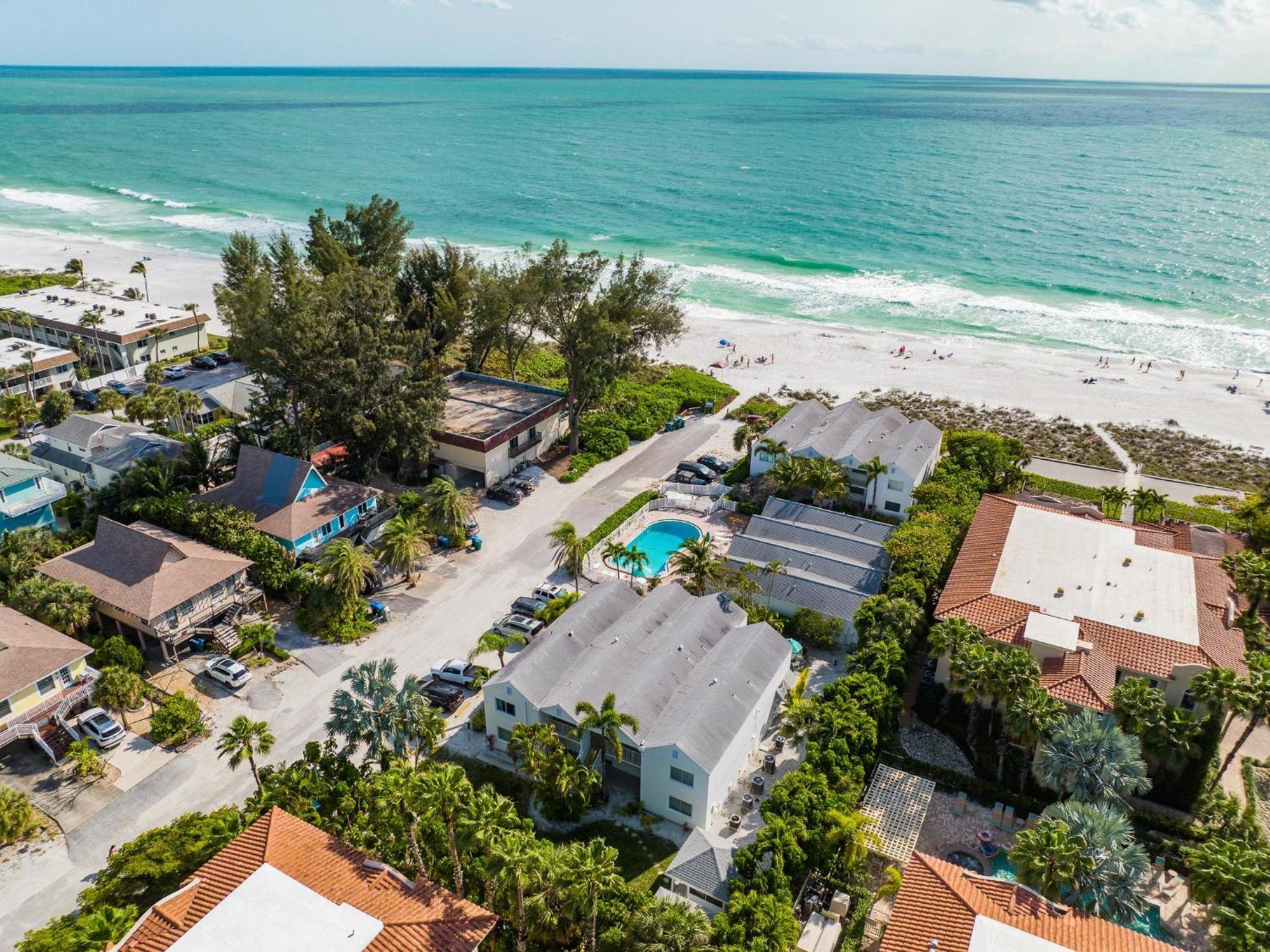 Coconuts Poolside #115 Villa Holmes Beach Exterior photo